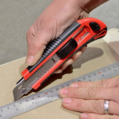 Hilka 18mm Snap Off Utility Knife 74008518