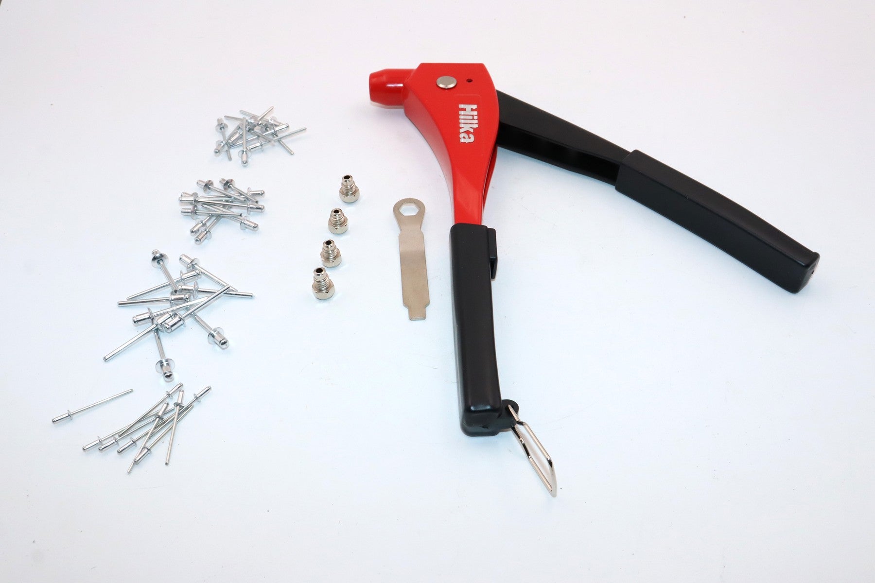 Hilka Rivet Gun with 40 Rivets 20100103