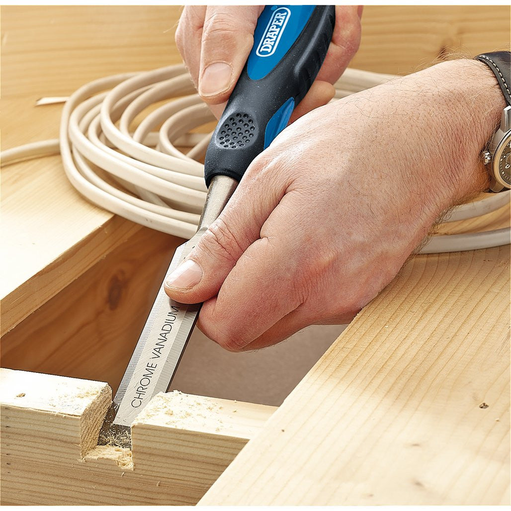 Draper Expert Soft Grip Bevel Edge Wood Chisel Set, 150mm (3 Piece)  45865