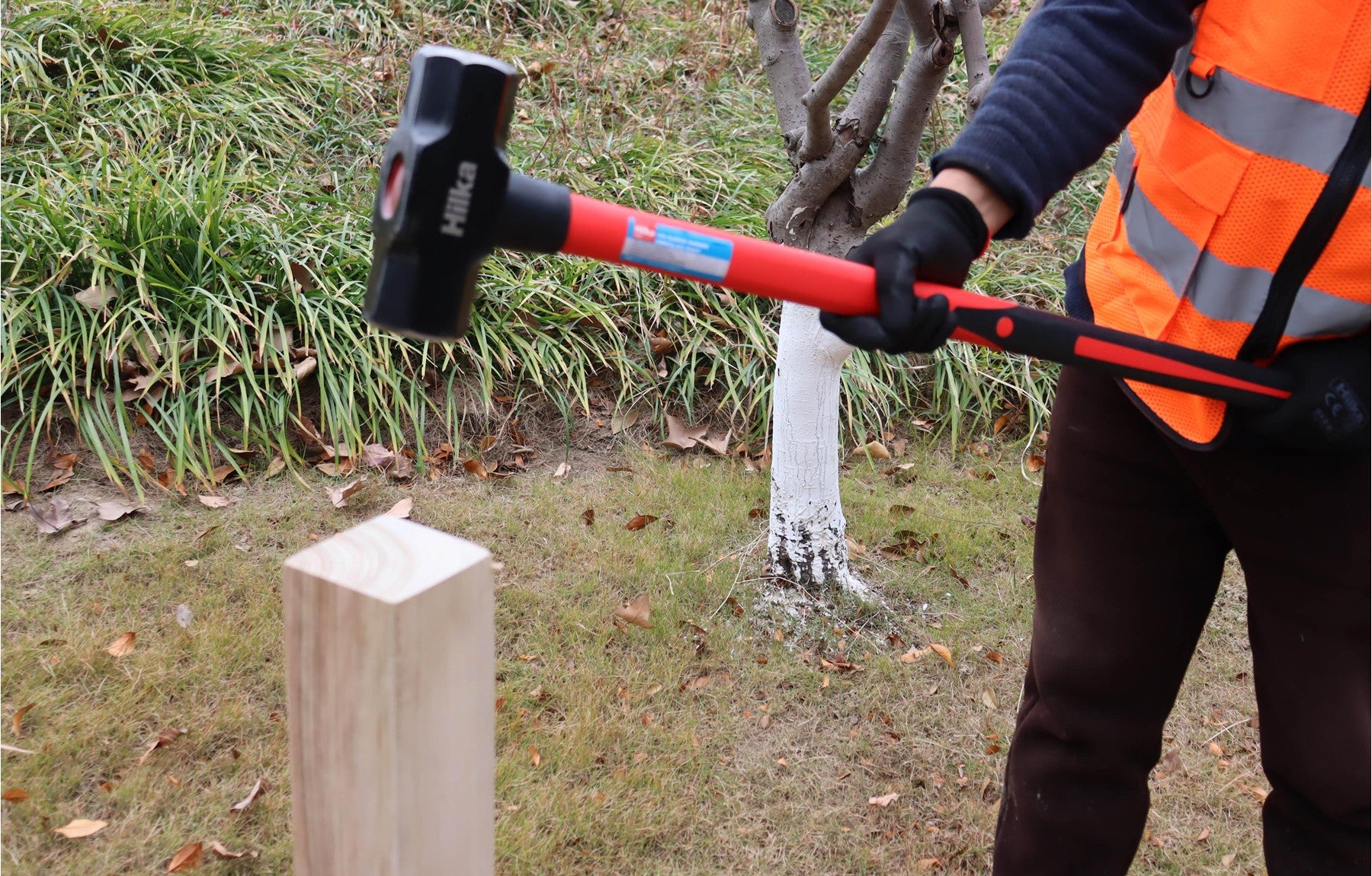 Hilka 10lb Sledge Hammer Fibre Glass Shaft 55600010