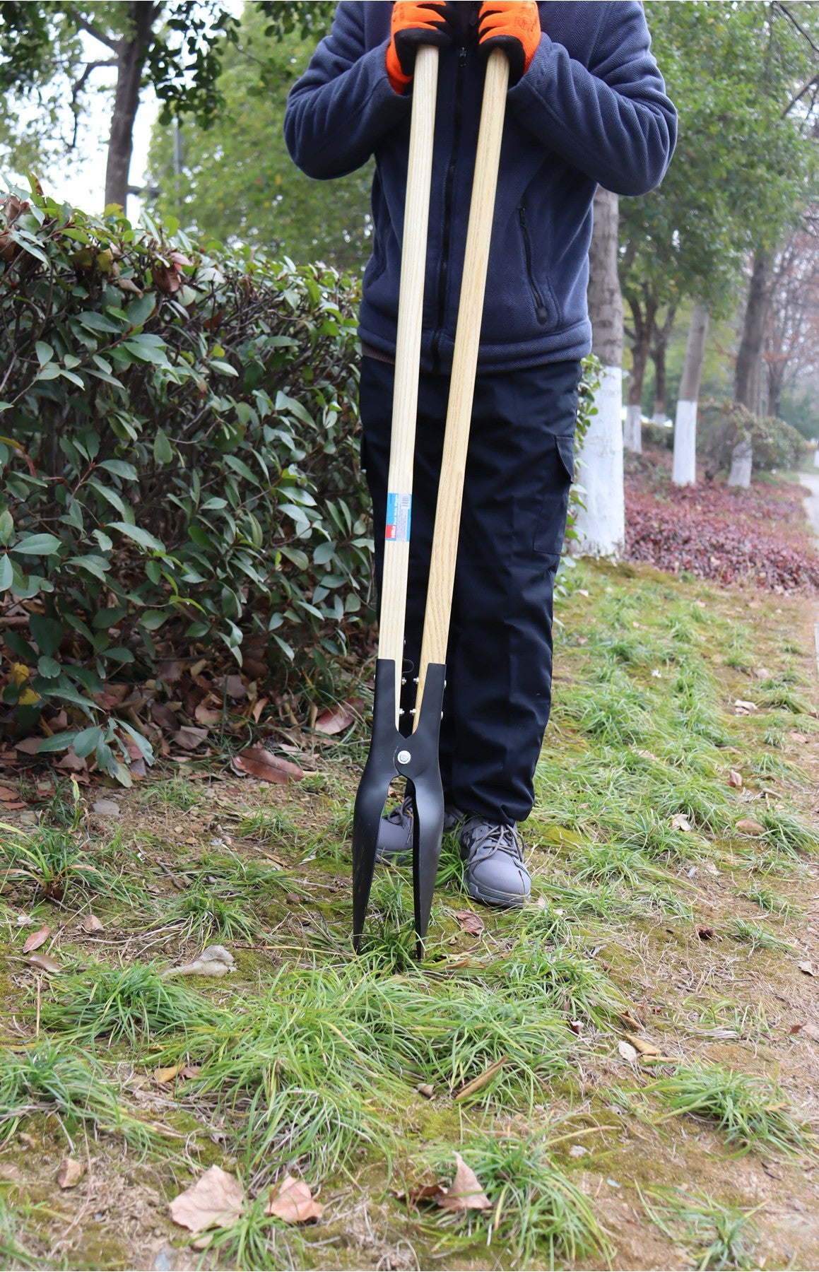 Hilka Post Hole Digger with Wooden Handles 55900050