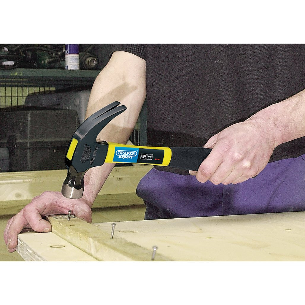Draper Expert Fibreglass Shafted Claw Hammer, 560g/20oz  63347