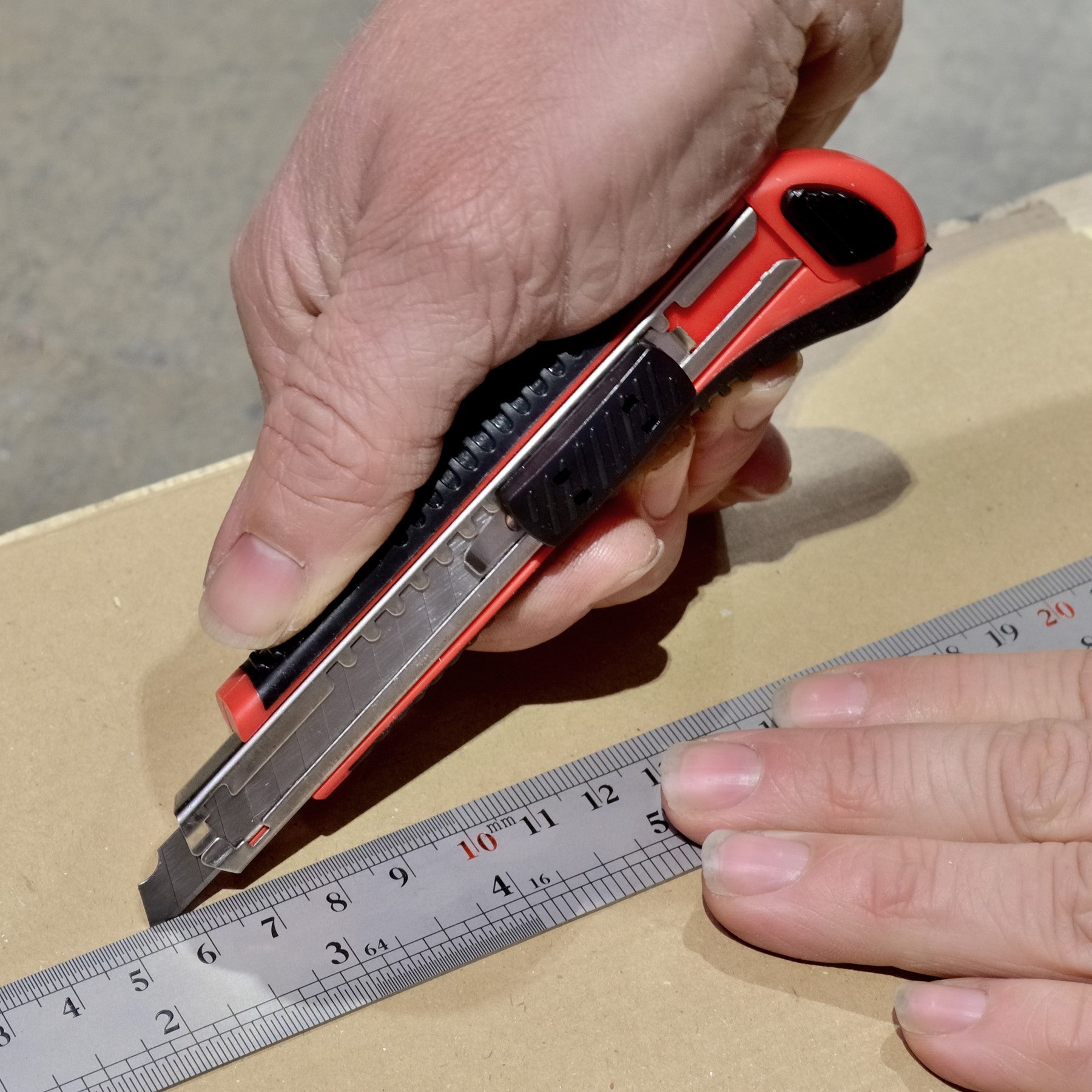 Hilka 9mm Snap Off Utility Knife 74008509
