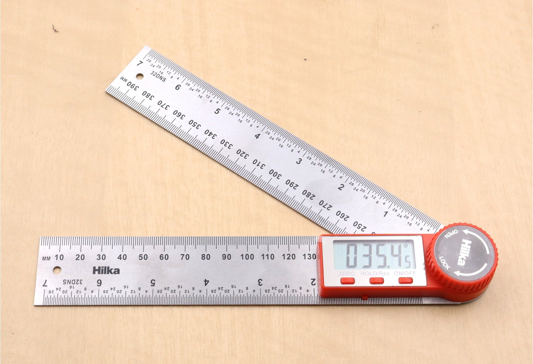 Hilka 200mm (8") Digital Angle Ruler 75600508