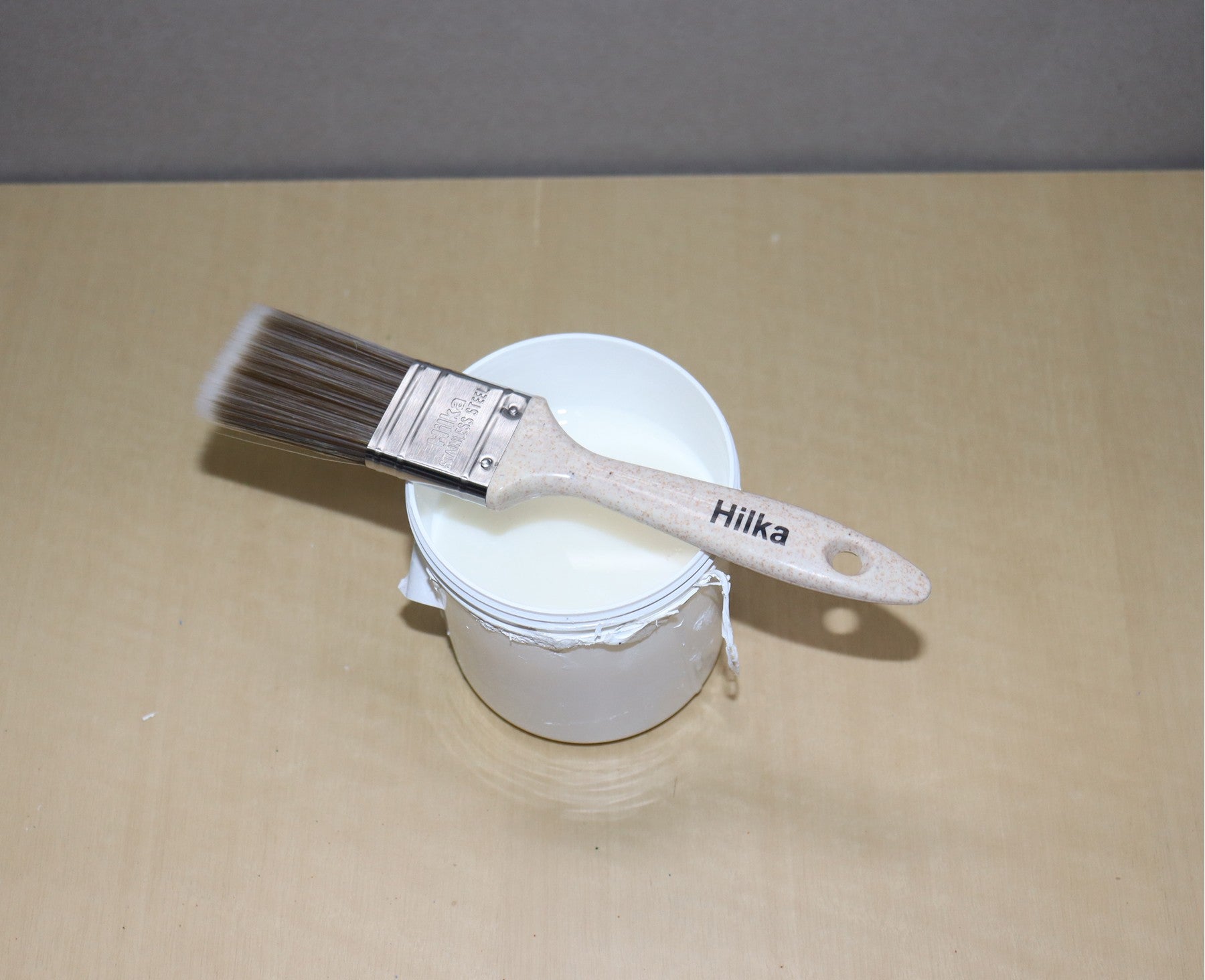 Hilka 1 1/2" Eco Synthetic Bristle Paint Brush 78705015