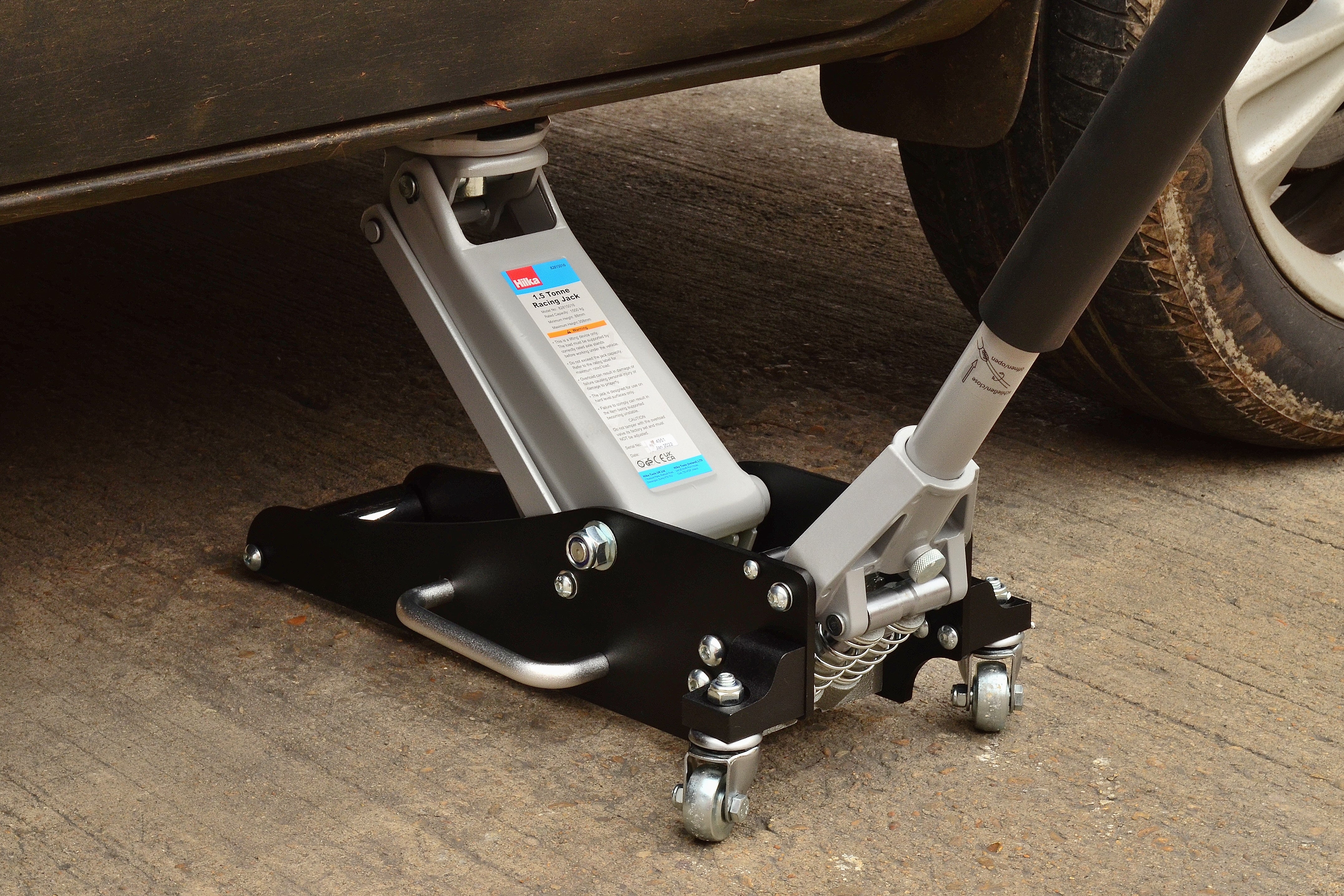 Hilka 1.5 Tonne Aluminium/Steel Trolley Jack 82815016