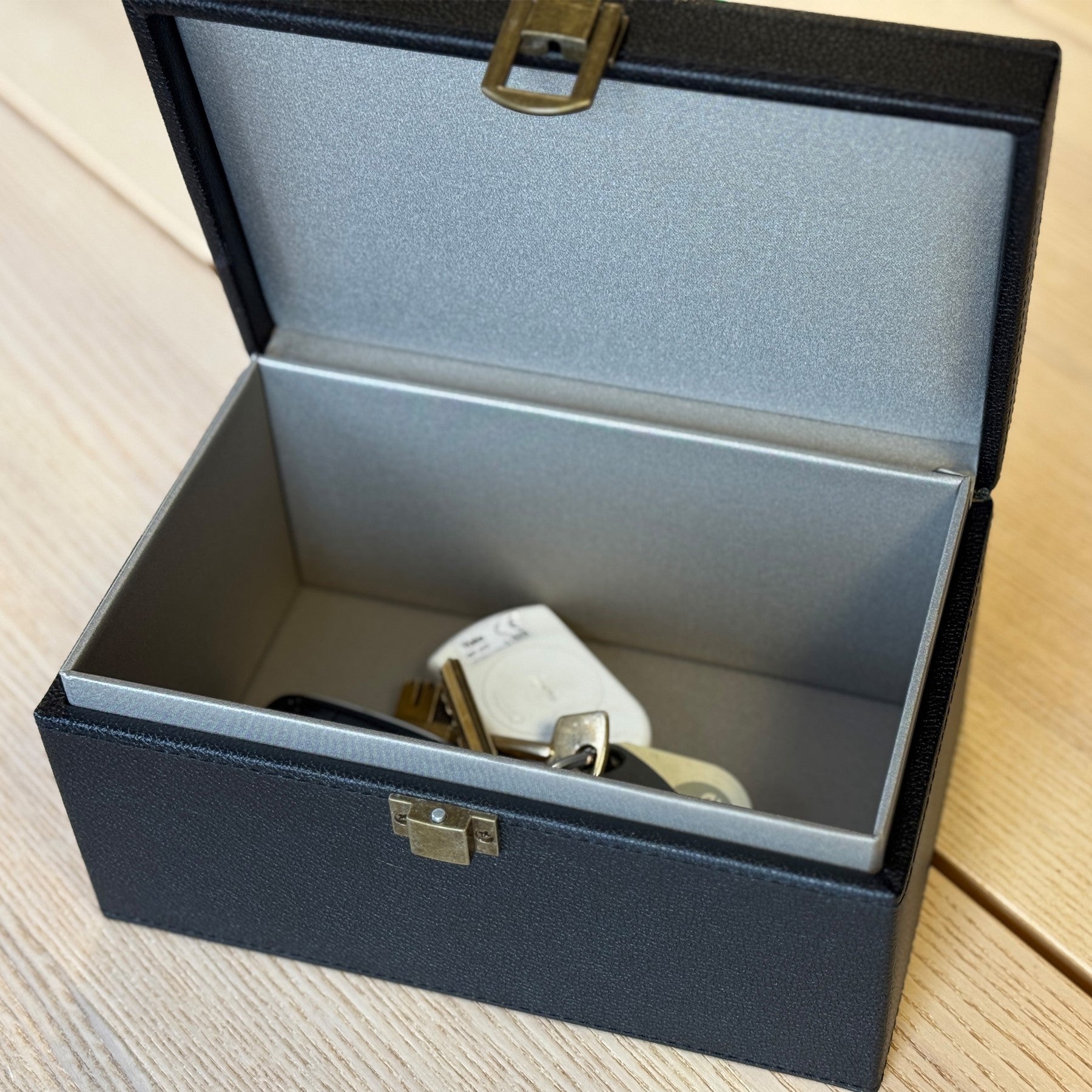 Hilka Anti-Theft Signal Blocking Faraday Box 83210506
