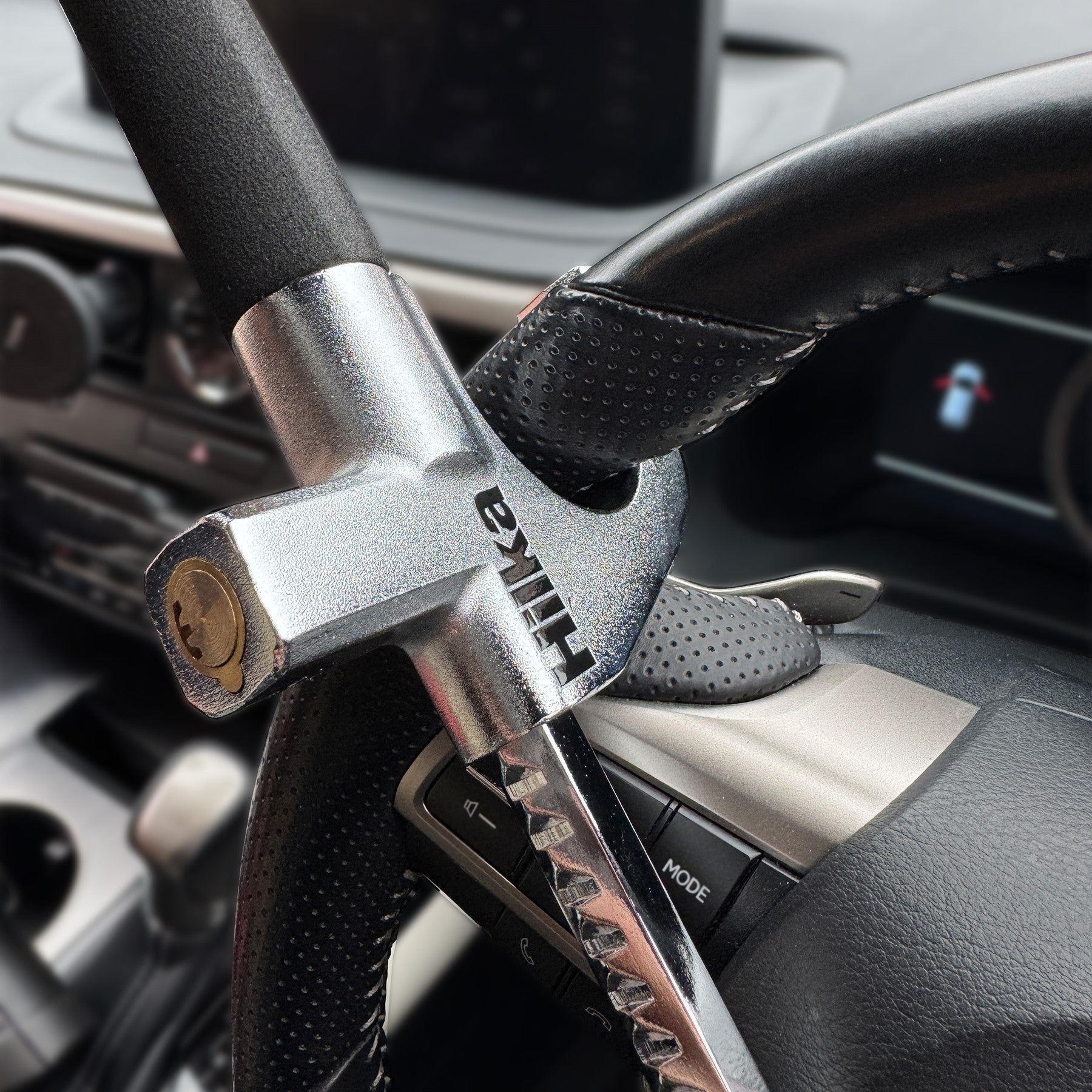 Hilka Steering Wheel Lock with Safety Hammer 83550422