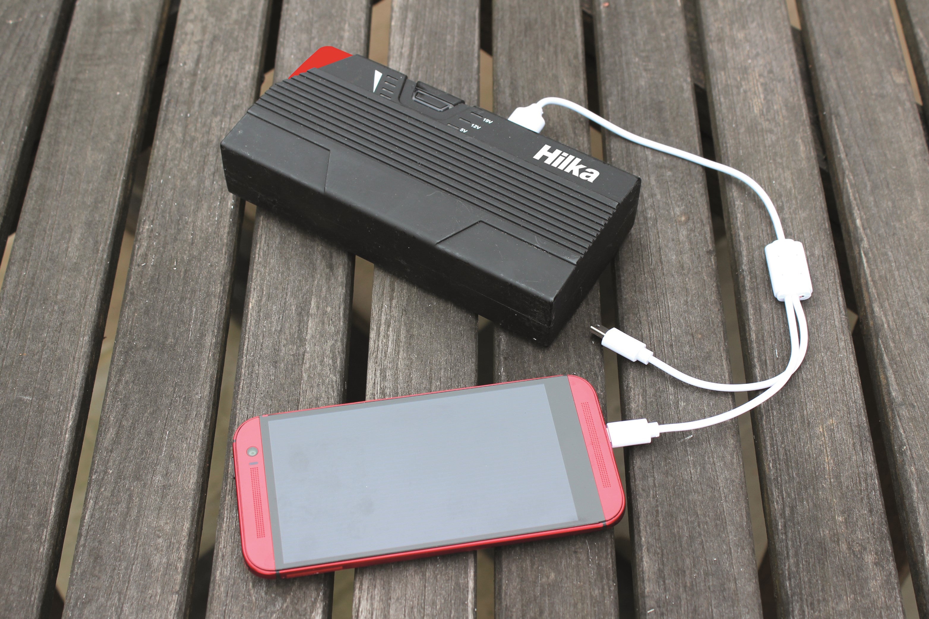 Hilka 600 Amp Jump Starter Power Bank 83850600