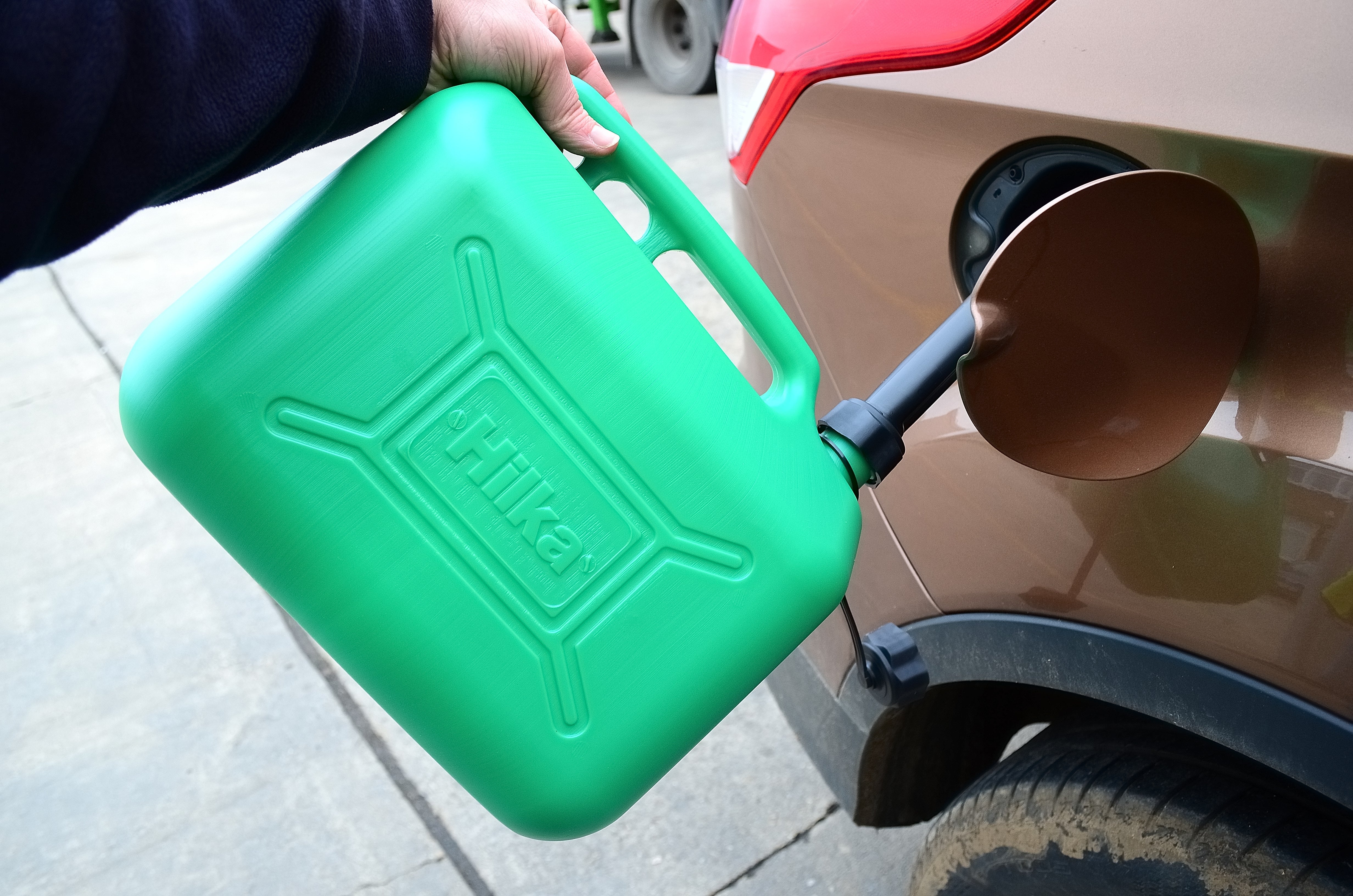Hilka 10L Green Plastic Fuel Can 84809510