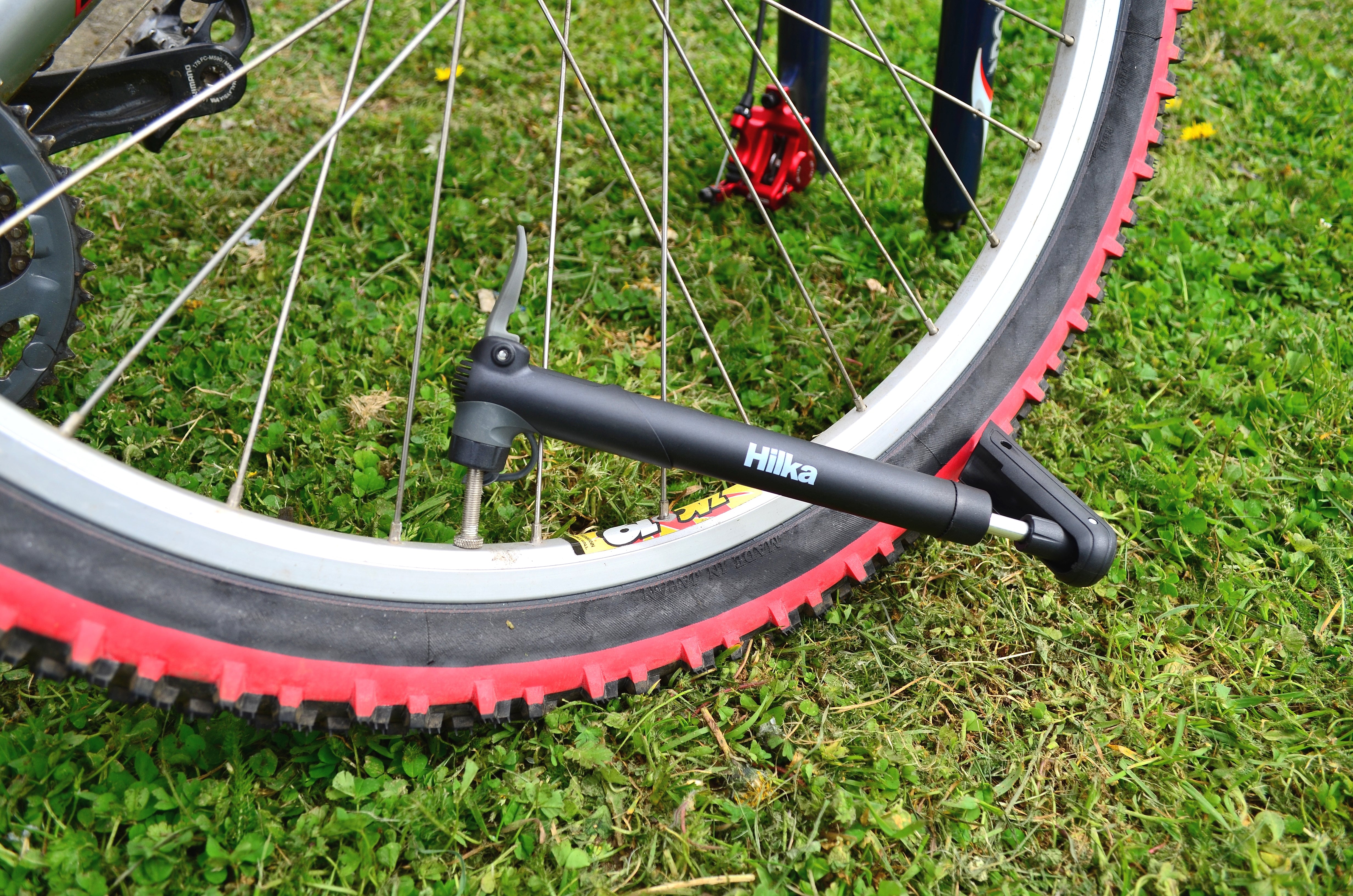 Hilka 9" Cycling Compact Hand Pump 89506002