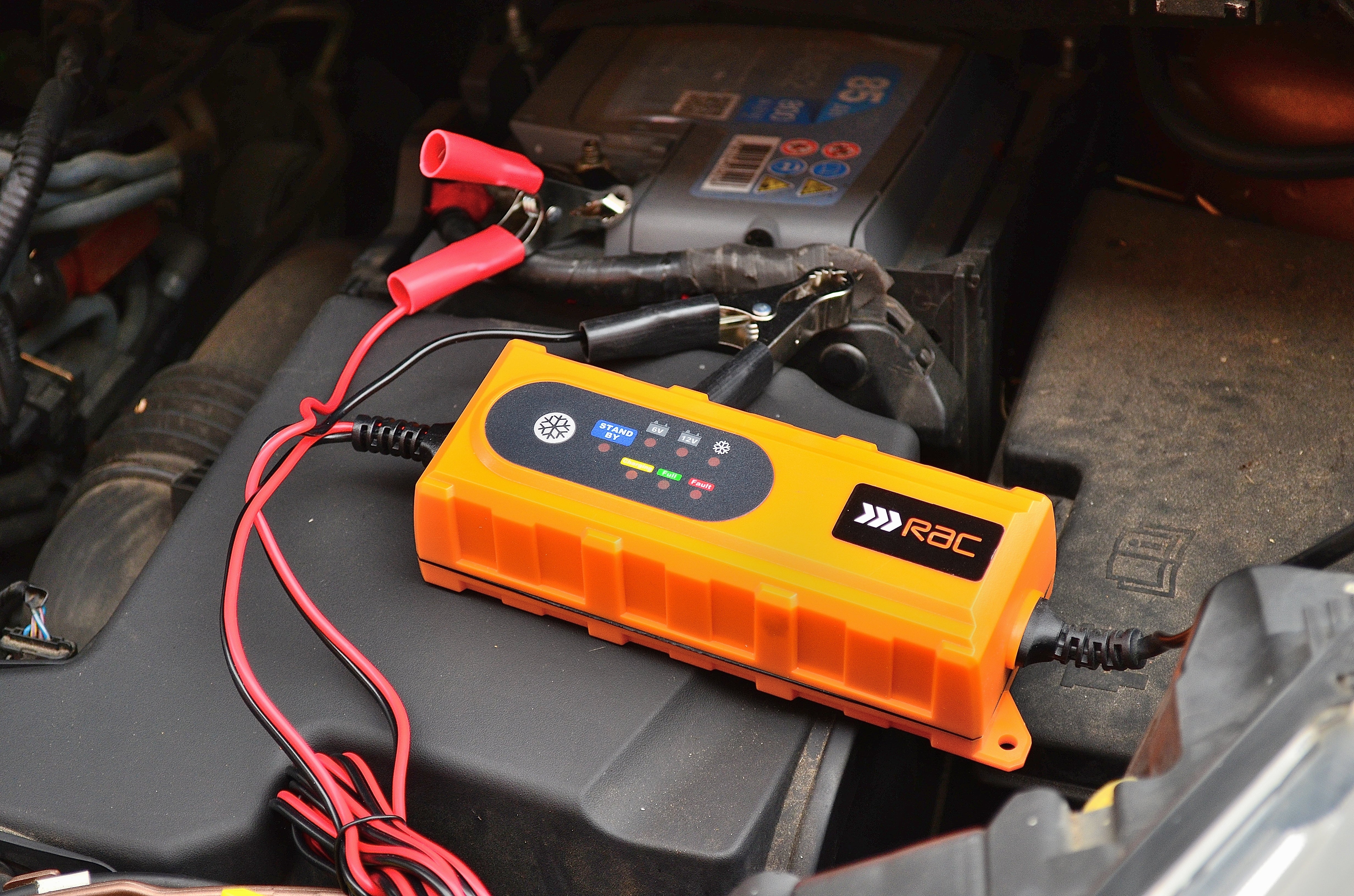 Hilka RAC 4.0 Amp Smart Battery Charger RAC-HP239