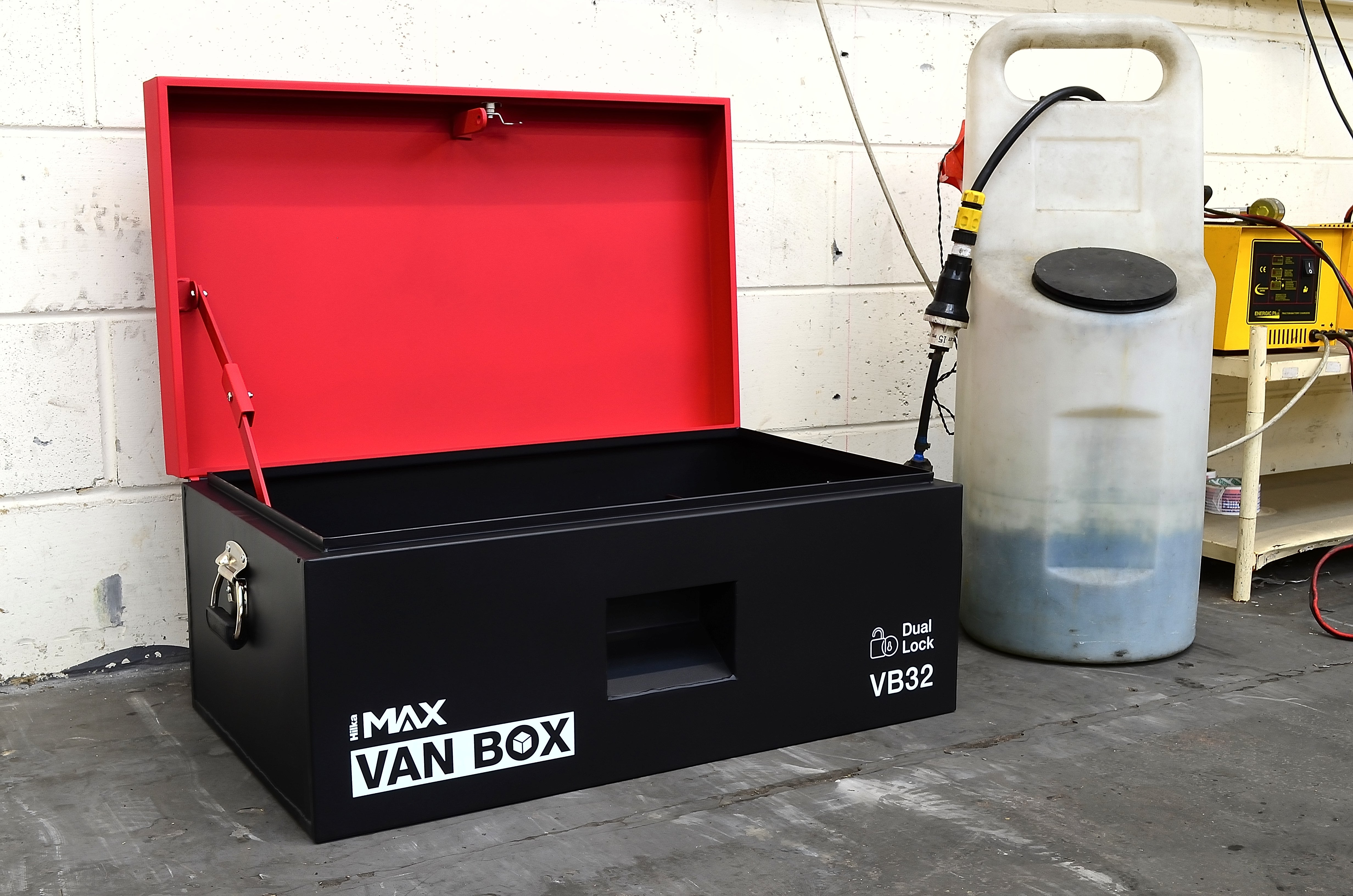 Hilka 32" Van Storage Box VB32